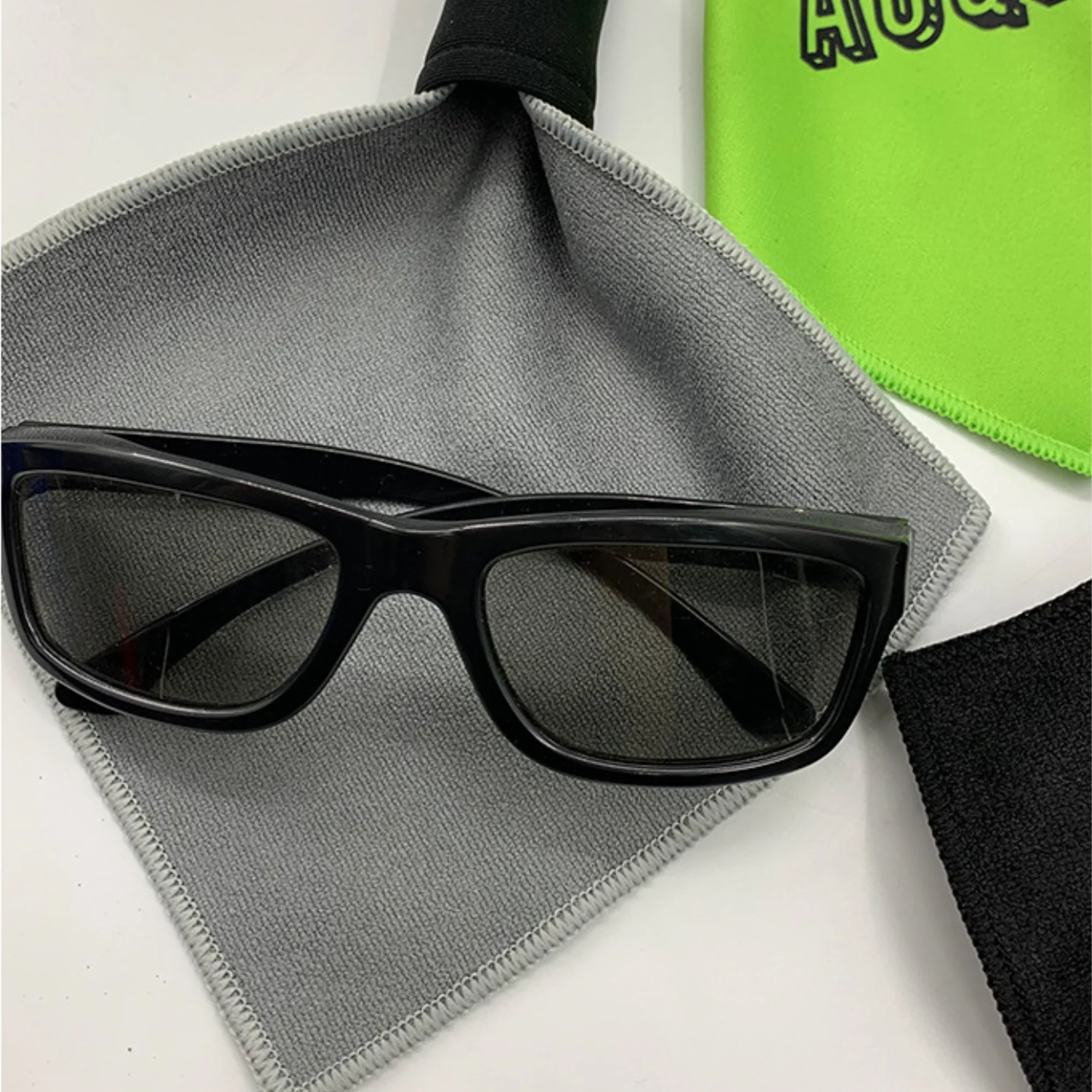 Eyeglasses Cleaning Microfiber Cloth Keychain Pouch
